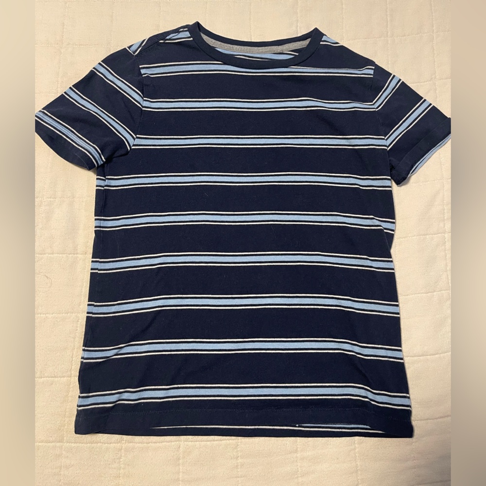 Old Navy kid shirt size L(10-12)